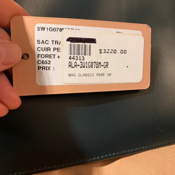 NWT Alaia Large Laser Cut Handbag with pouch and mirror. Black. $3500 retail - Picture 7 of 17